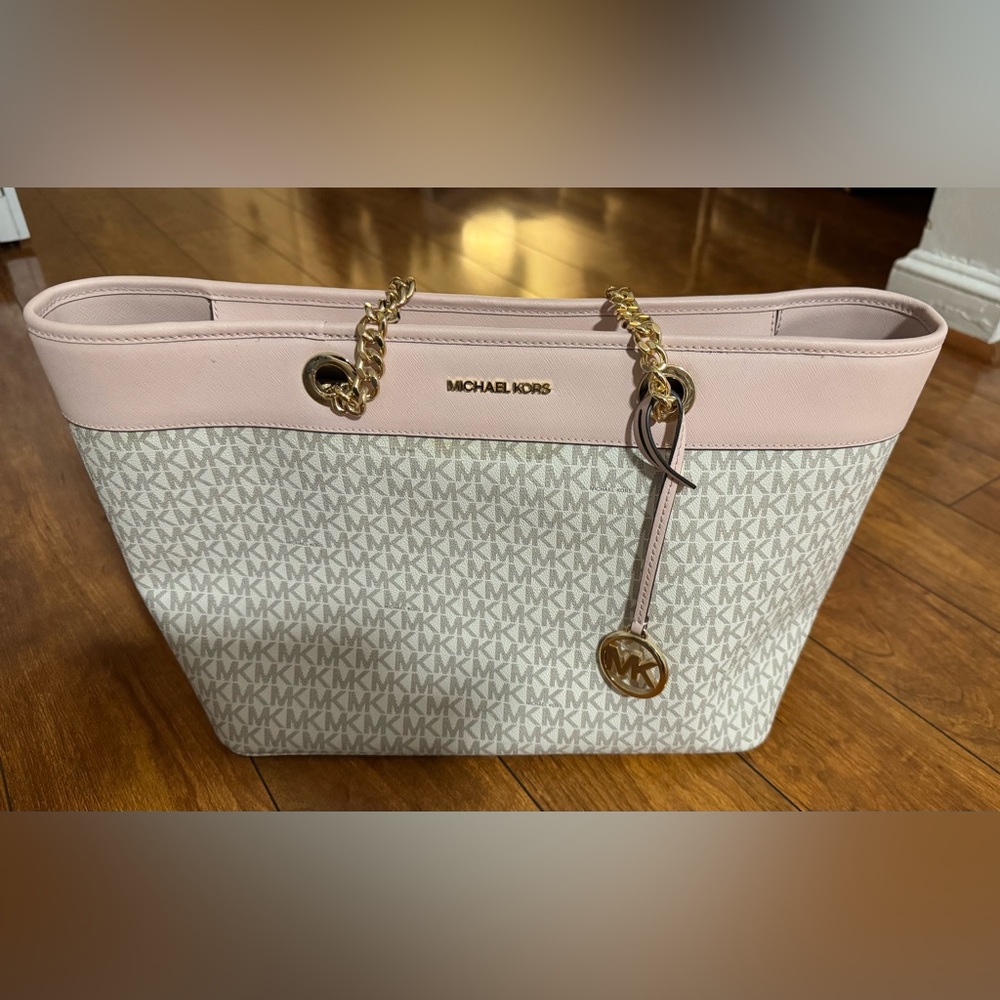 Michael Kors Shania Large East and West Jet Set Tote Bag